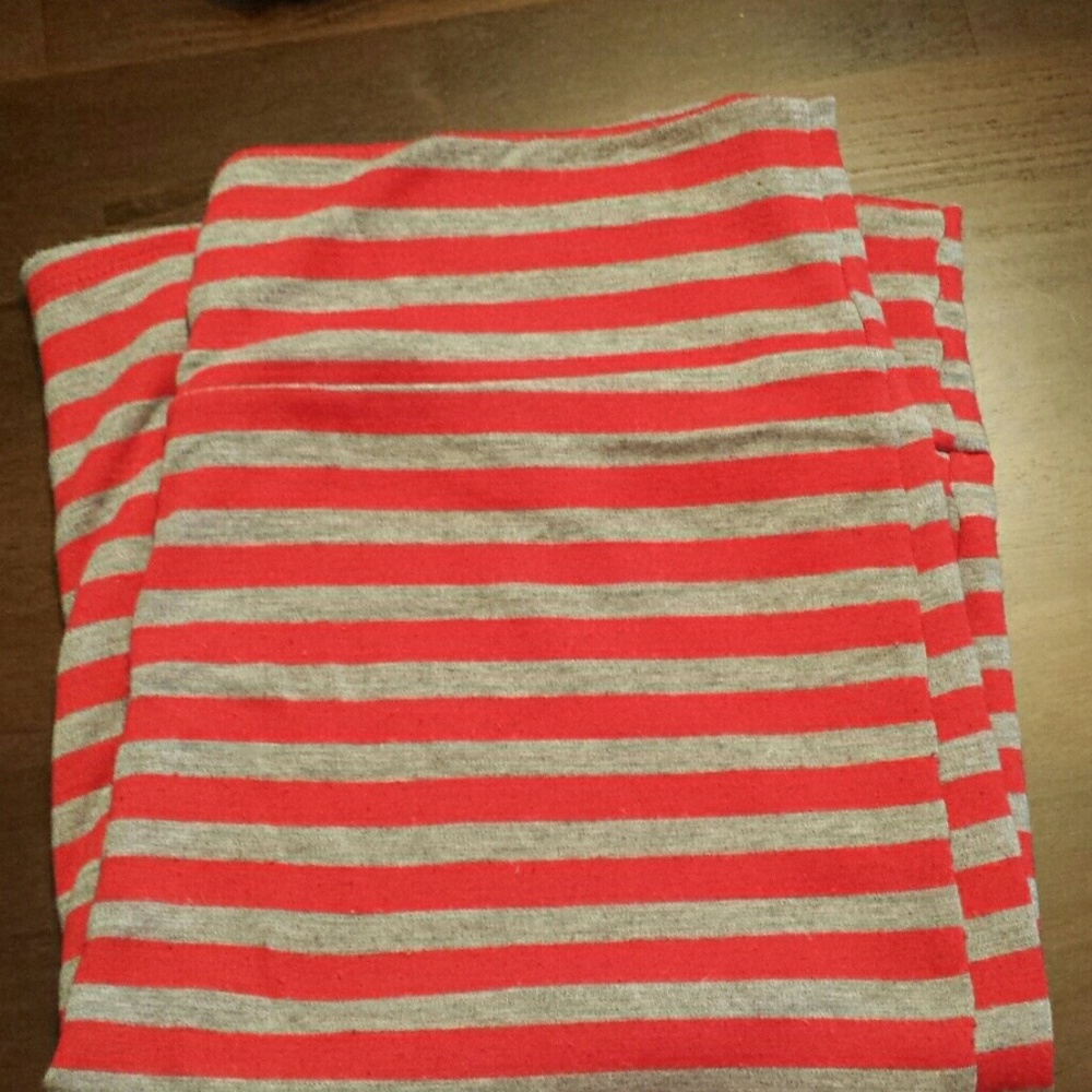 XL LuLaRoe Cassie red and gray stripes